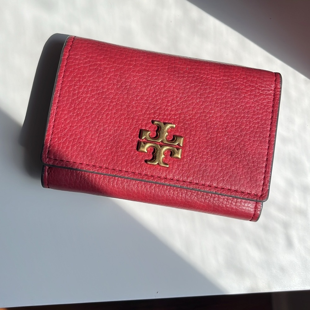 TORY BURCH LIMITED EDITION KIRA MEDIUM
FLAP WALLET